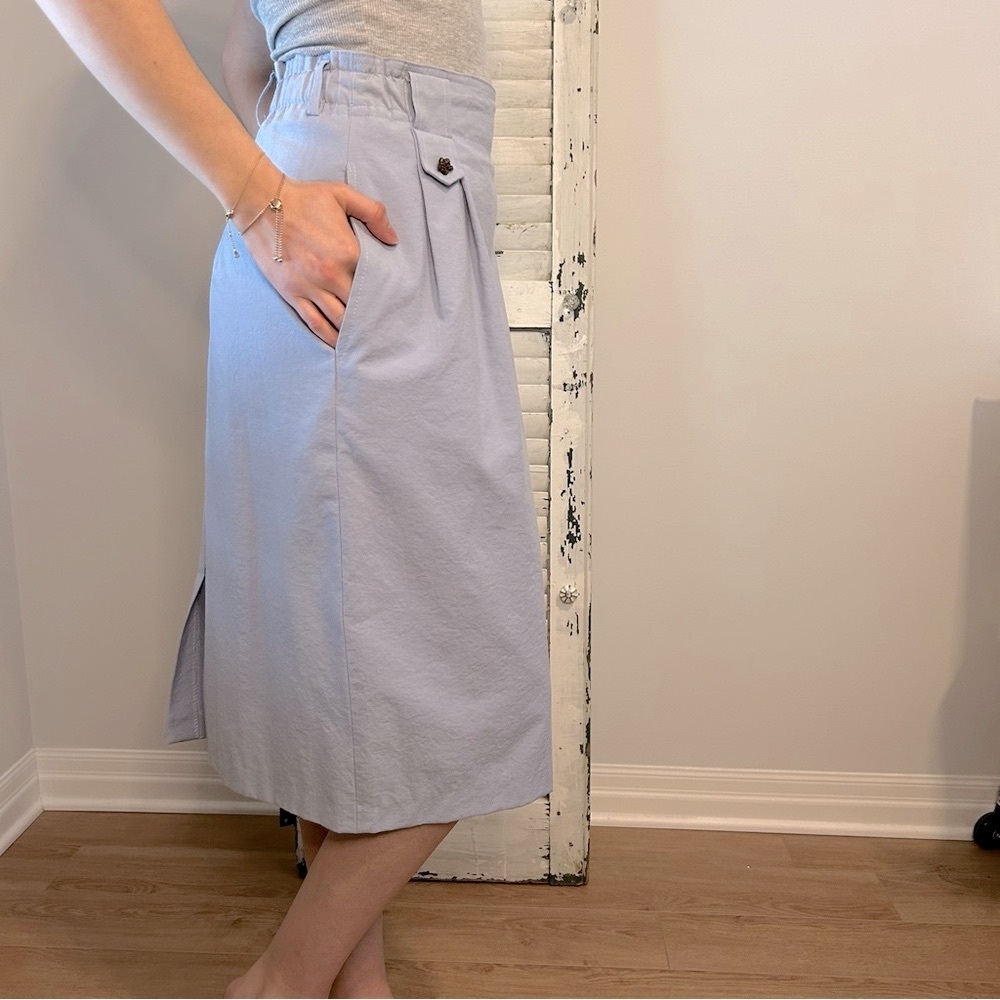 Vintage 50’s / 60’s Lindor pencil skirt with small back slit baby blue
